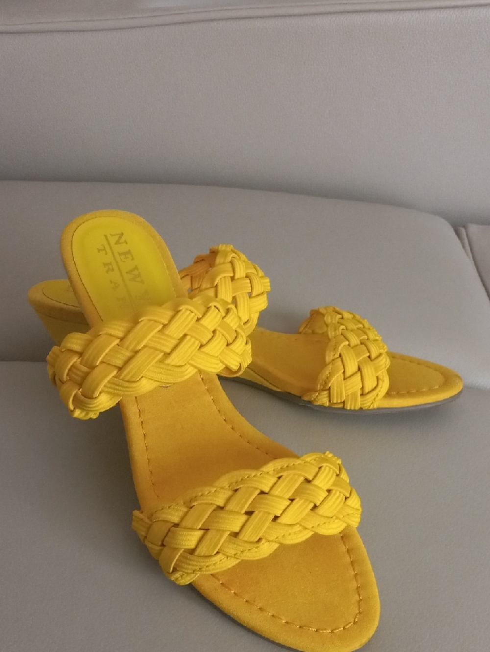 New York Transit Yellow Braided Double-Strap Slide Mules Size 7.5M - Picture 13 of 16